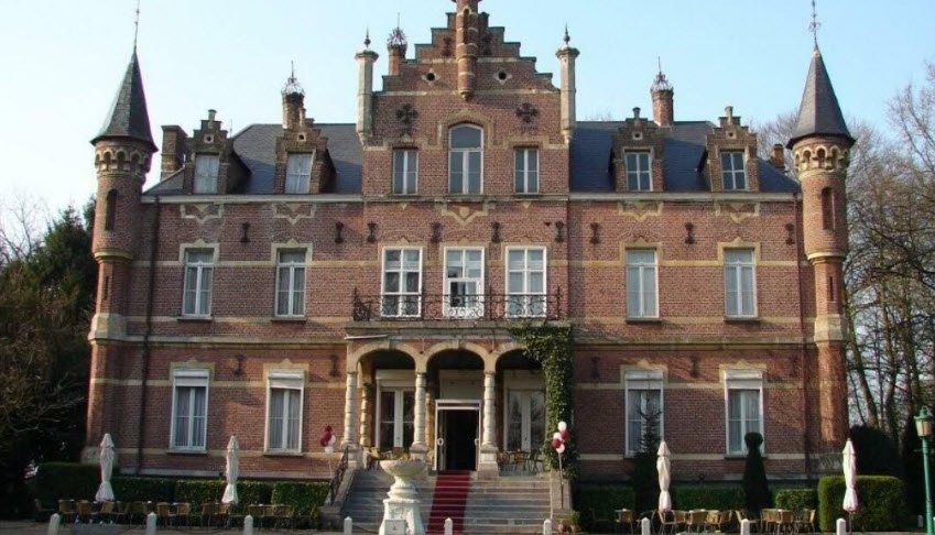 Kasteel Van Meerlaer, Laakdal, Belgium, Belgium